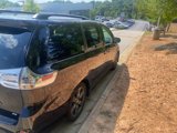 Used 2017 Toyota Sienna SE Premium image 4