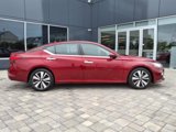 Used 2021 Nissan Altima 2.5 SV w/ SV Premium Package image 2