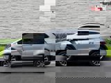 Used 2018 Hyundai Santa Fe SE image 2