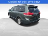 Used 2014 Toyota Sienna LE image 3