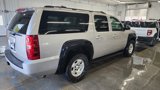 Used 2009 Chevrolet Suburban LT w/ Luxury Package image 4