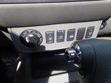 Used 2011 Nissan Frontier SL image 5