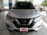Used 2019 Nissan Rogue SV image 2
