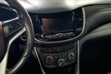 Used 2022 Chevrolet Trax LT w/ LT Convenience Package image 3
