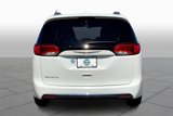 Used 2018 Chrysler Pacifica Touring-L image 4