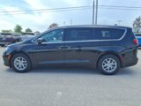 Used 2023 Chrysler Pacifica Touring-L image 4