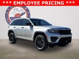 New 2025 Jeep Grand Cherokee Altitude image 1