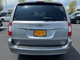 Used 2013 Chrysler Town & Country Touring-L w/ Driver Convenience Group image 4