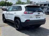 Used 2023 Jeep Cherokee Altitude Lux image 5