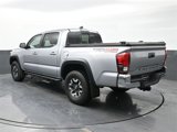 Used 2018 Toyota Tacoma Limited image 3