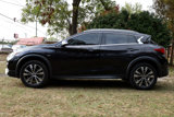Used 2017 INFINITI QX30 Premium w/ Navigation Package image 4