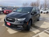 New 2025 Chrysler Pacifica Select image 3