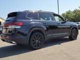 Certified 2024 Volkswagen Atlas SE w/ Black Wheel Package image 3