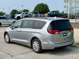 Used 2017 Chrysler Pacifica Touring-L image 3