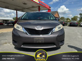 Used 2011 Toyota Sienna LE image 2