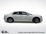 Used 2021 Chrysler 300 Touring L image 2