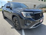 Used 2024 Volkswagen Atlas Cross Sport SE w/ Black Wheel Package image 5