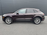 Certified 2024 Porsche Macan image 2