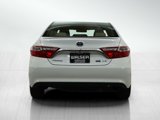 Used 2016 Toyota Camry LE image 4