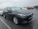 Used 2018 INFINITI QX30 Premium w/ Navigation Package image 3