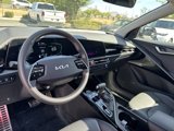 Certified 2023 Kia Niro SX Touring image 5