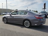 Used 2017 Honda Accord Touring image 5