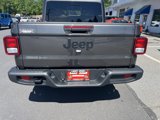 Used 2024 Jeep Gladiator Sport image 2