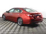 Used 2016 Nissan Altima 2.5 SL w/ 2.5 Technology Package image 3