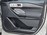 Used 2020 Ford Explorer Platinum w/ Premium Technology Package image 4