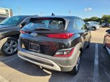 Used 2022 Hyundai Kona SE image 4