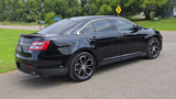 Used 2016 Ford Taurus SHO image 4