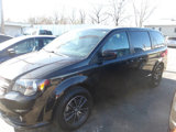 Used 2018 Dodge Grand Caravan SE image 2