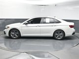 Used 2023 Volkswagen Jetta SE w/ Panoramic Sunroof Package image 5