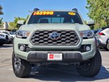 Used 2022 Toyota Tacoma TRD Off-Road image 2