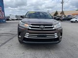Used 2017 Toyota Highlander XLE image 5