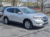 Used 2020 Nissan Rogue SV image 2