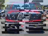 Used 2018 Nissan Titan SV image 2