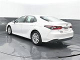 Used 2022 Toyota Camry LE image 3