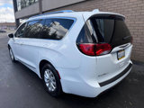 Used 2018 Chrysler Pacifica Touring-L image 6