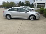 Used 2024 Toyota Corolla LE image 2