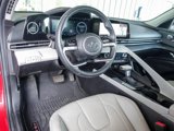 Used 2021 Hyundai Elantra Limited image 3