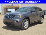 Used 2021 Jeep Grand Cherokee Laredo image 2