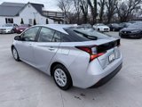 Used 2019 Toyota Prius LE image 3