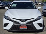 Used 2018 Toyota Camry L image 2