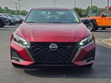 Used 2025 Nissan Altima 2.5 SR w/ SR Premium Package image 3