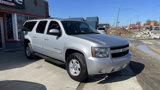 Used 2014 Chevrolet Suburban LT image 2