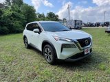 Used 2021 Nissan Rogue SV image 2
