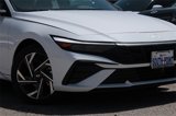 New 2025 Hyundai Elantra SEL image 2