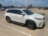 Used 2019 Toyota Highlander XLE image 4