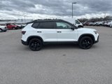New 2025 Volkswagen Taos SE image 2